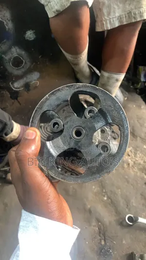 Power Steering Pump for Toyota Sequoia 2002/2005/2008