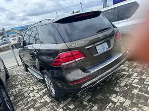 Mercedes-Benz GLE-Class GLE 320 4MATIC 2016 Brown
