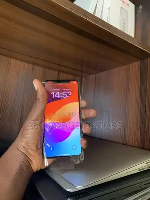 Photo - Apple iPhone XR 64 GB Black