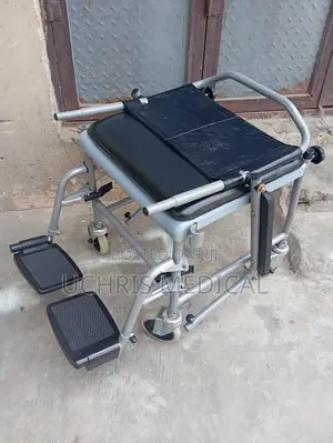 Medical Pusher Commode