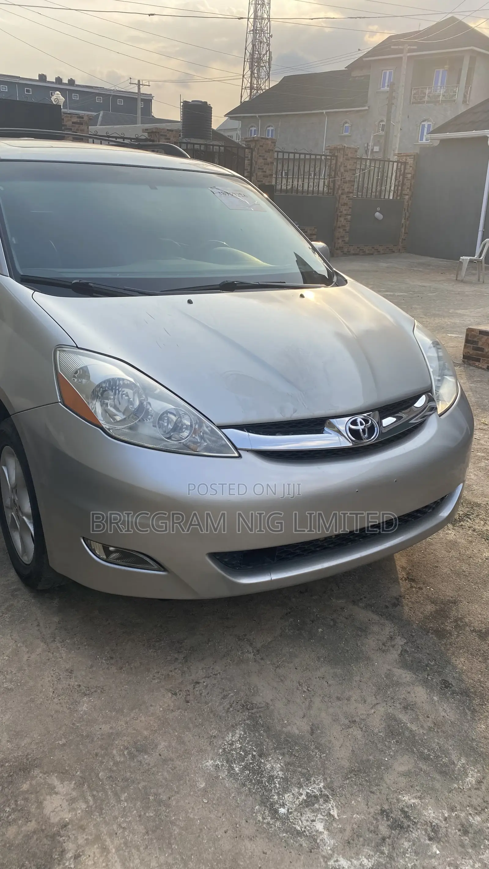 Toyota Sienna for Hire Services