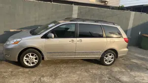 Toyota Sienna for Hire Services