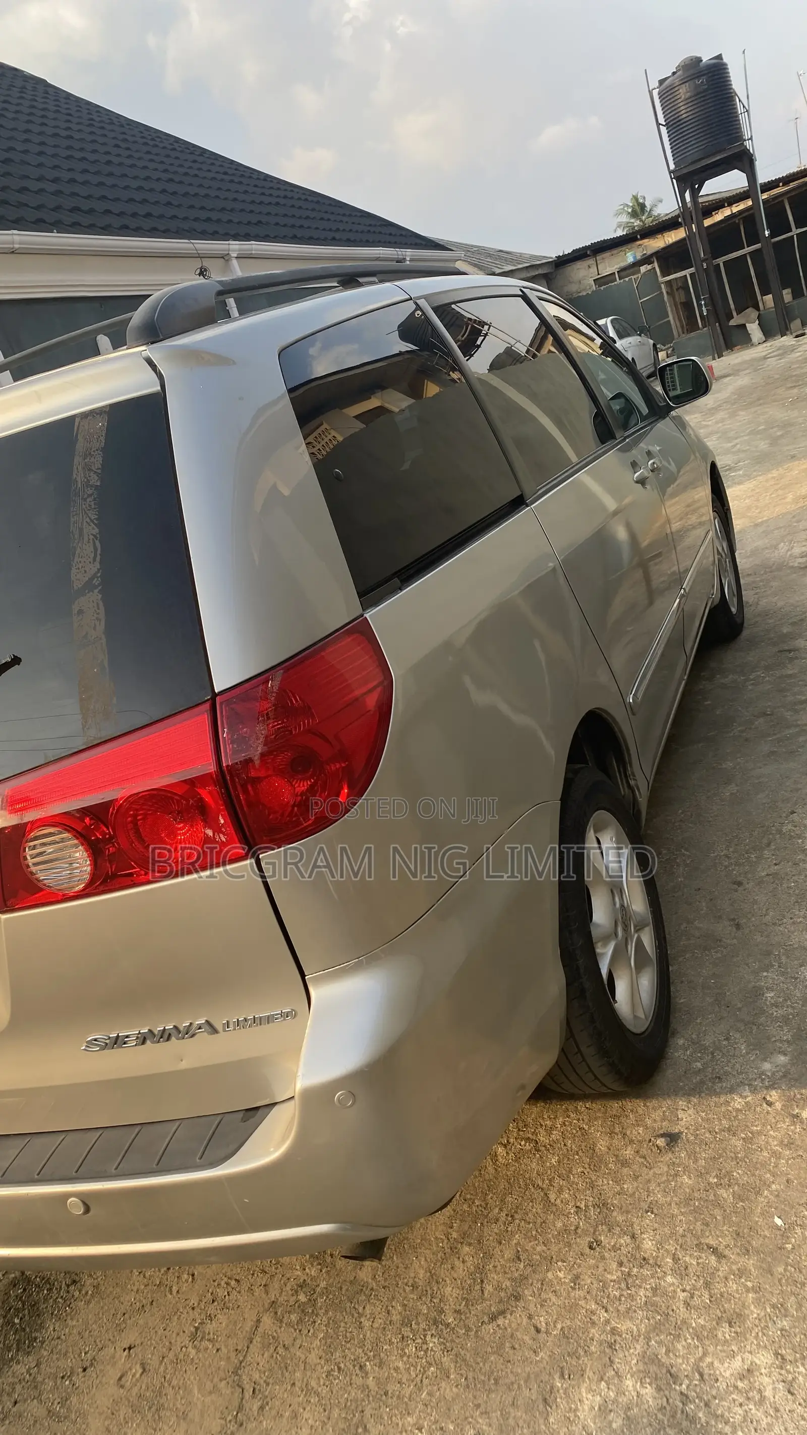 Toyota Sienna for Hire Services