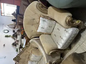 Royal Sofa 