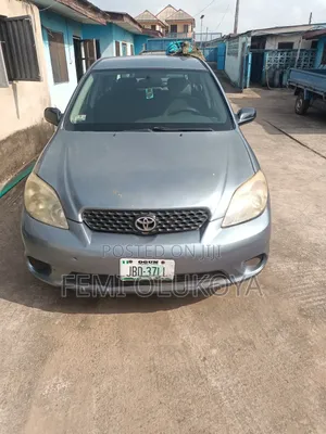 Photo - Toyota Matrix 2005 Blue