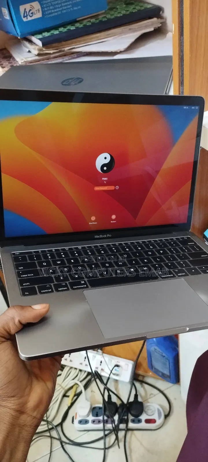 Laptop Apple MacBook Pro 2017 8GB Intel Core I5 SSD 128GB