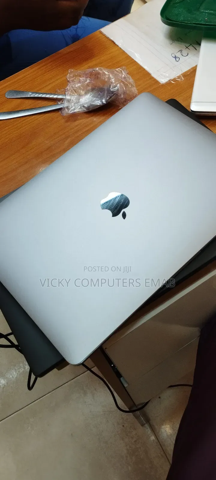Laptop Apple MacBook Pro 2017 8GB Intel Core I5 SSD 128GB