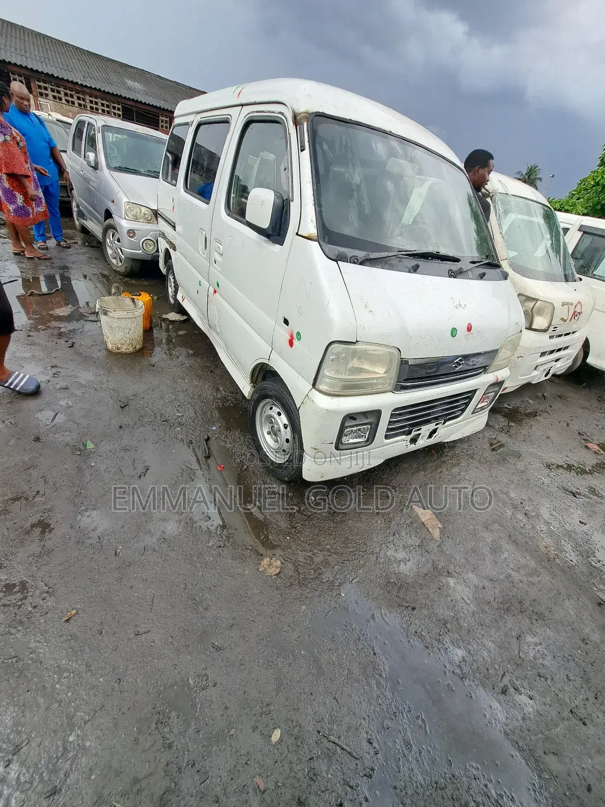 Suzuki APV Minibus 2010 White