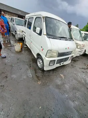 Suzuki APV Minibus 2010 White