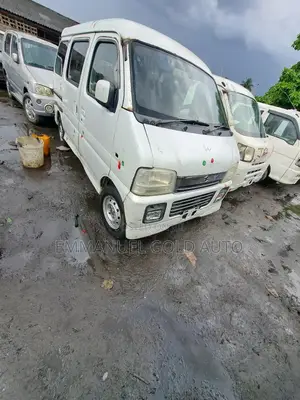 Suzuki APV Minibus 2010 White