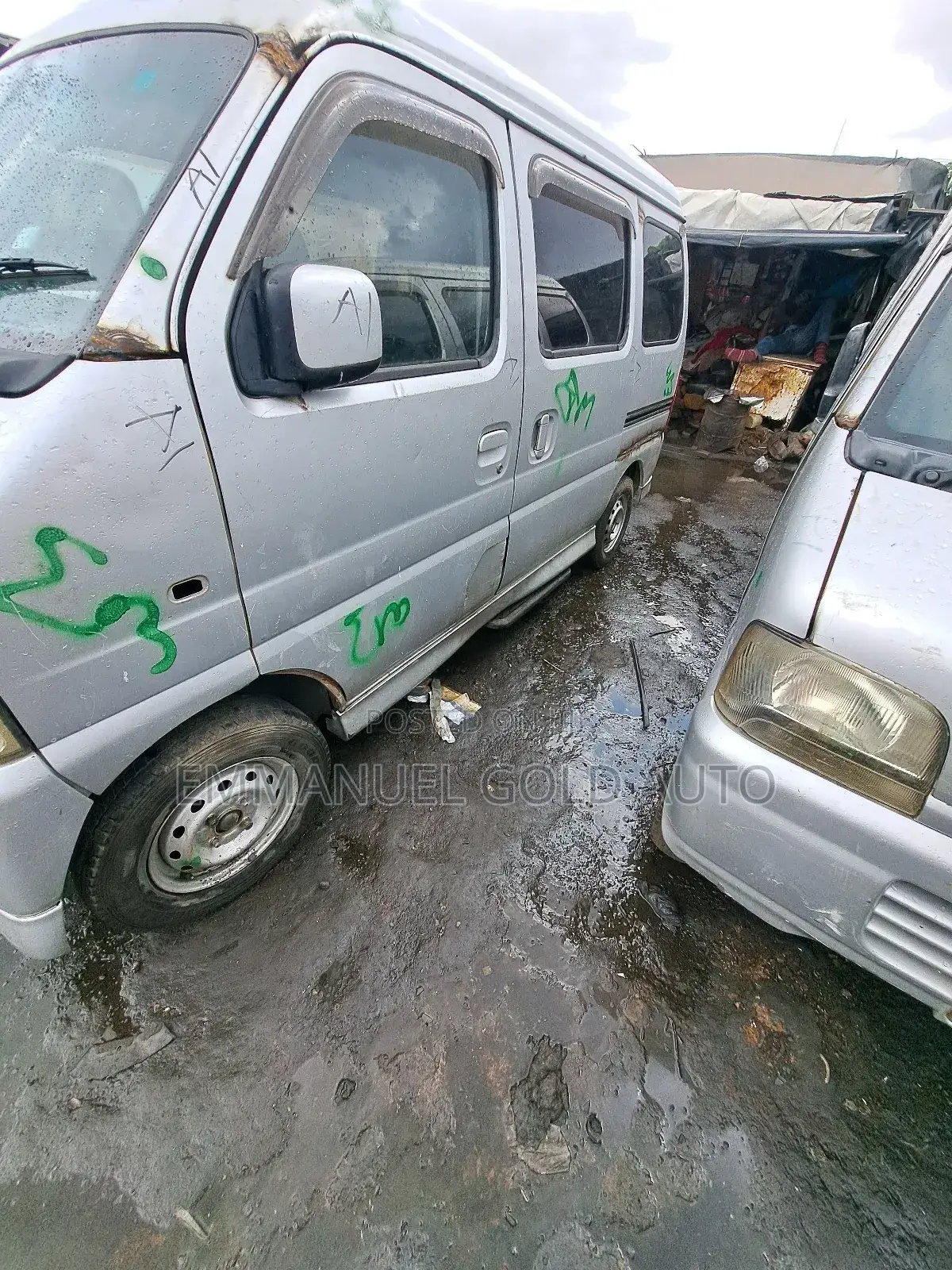 Suzuki APV Minibus 2010 White