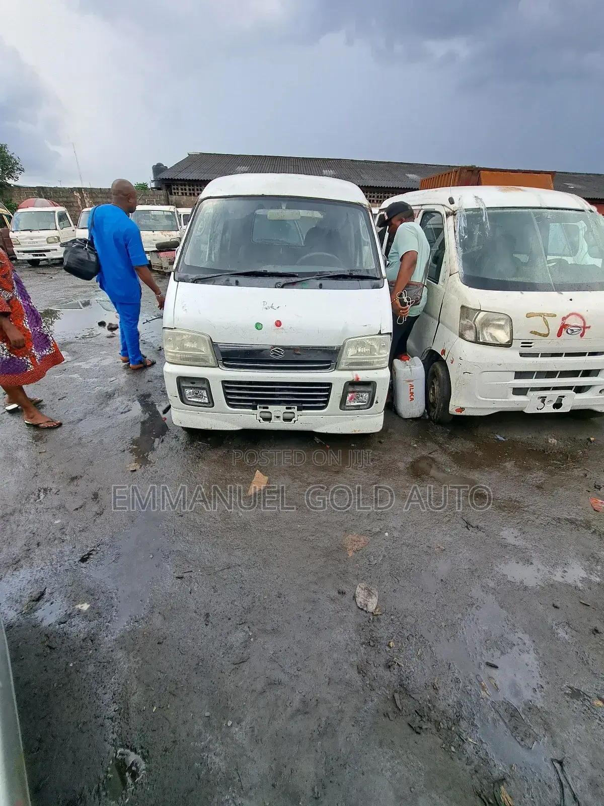 Suzuki APV Minibus 2010 White