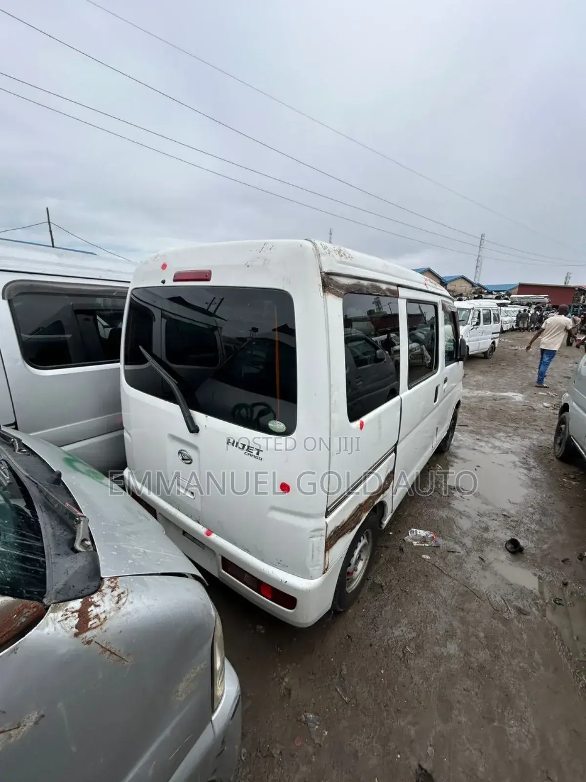 Suzuki APV Minibus 2010 White