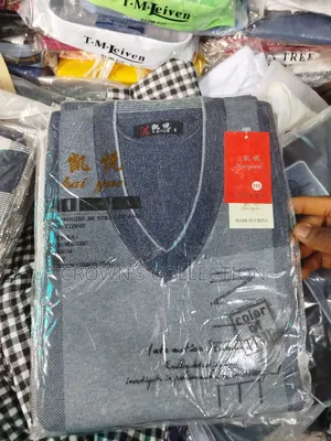 Quality Sleeveless Cardigan