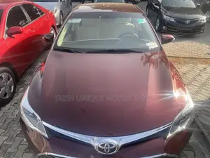 Photo - Toyota Avalon 2016 Red