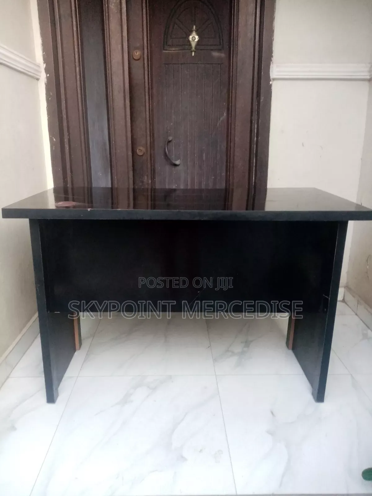 4 Feet Table With Drawers