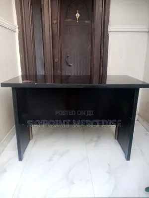 4 Feet Table With Drawers