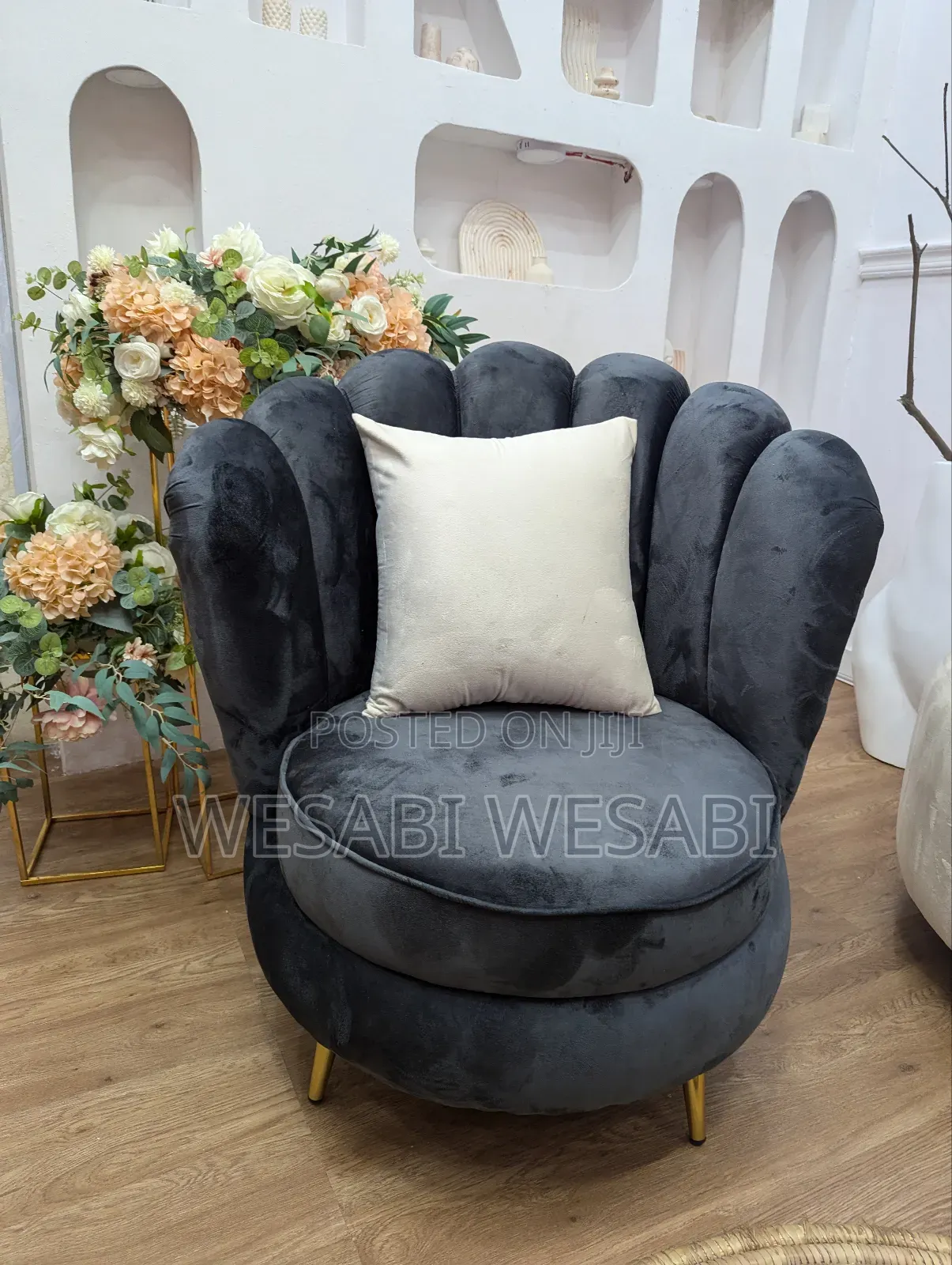 Elegant Single Seater Couch