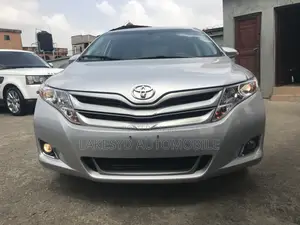 Photo - Toyota Venza 2014 Silver