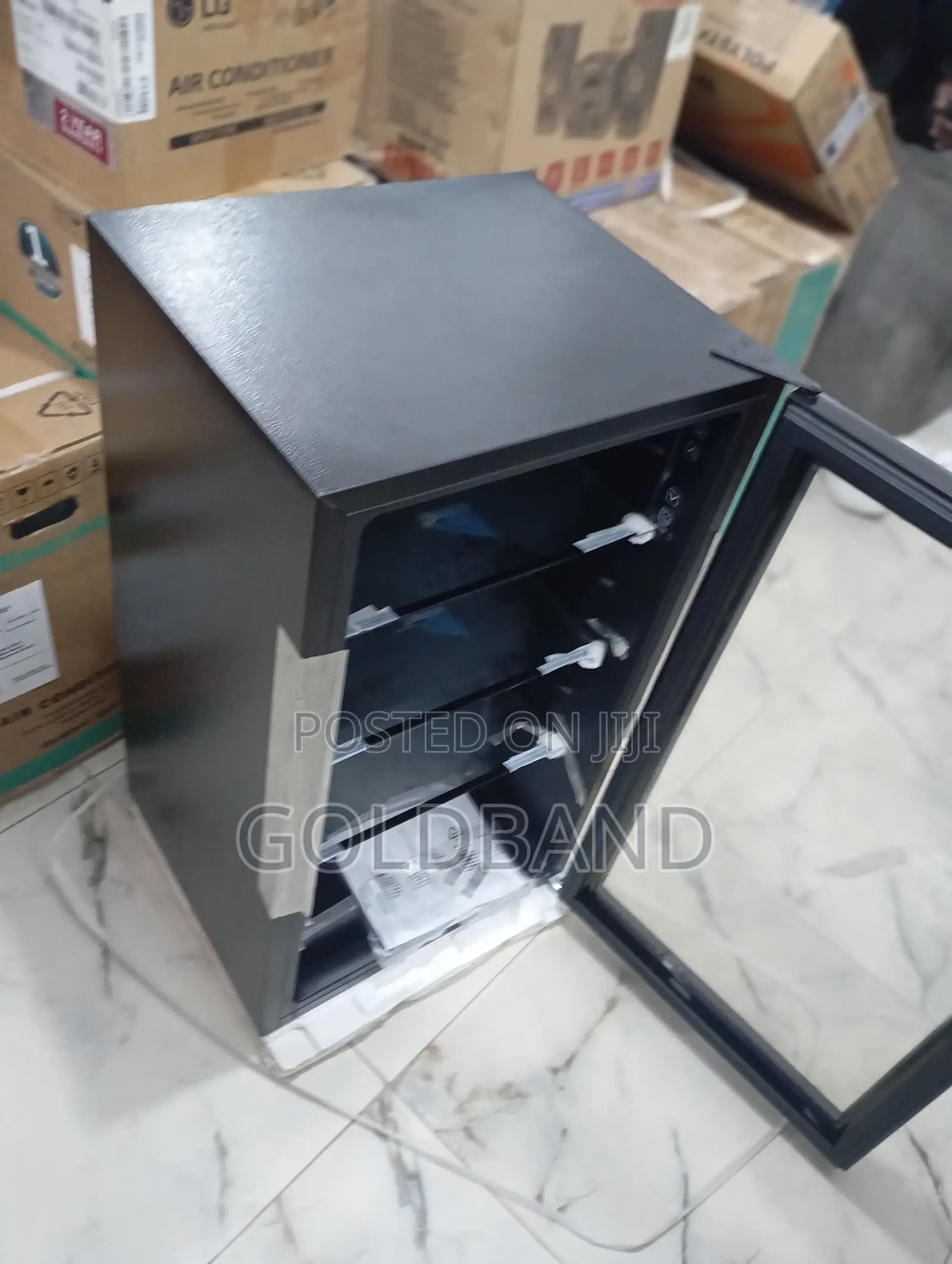 Hisense 91L Beverage Cooler Jc-94 (Frost Free)