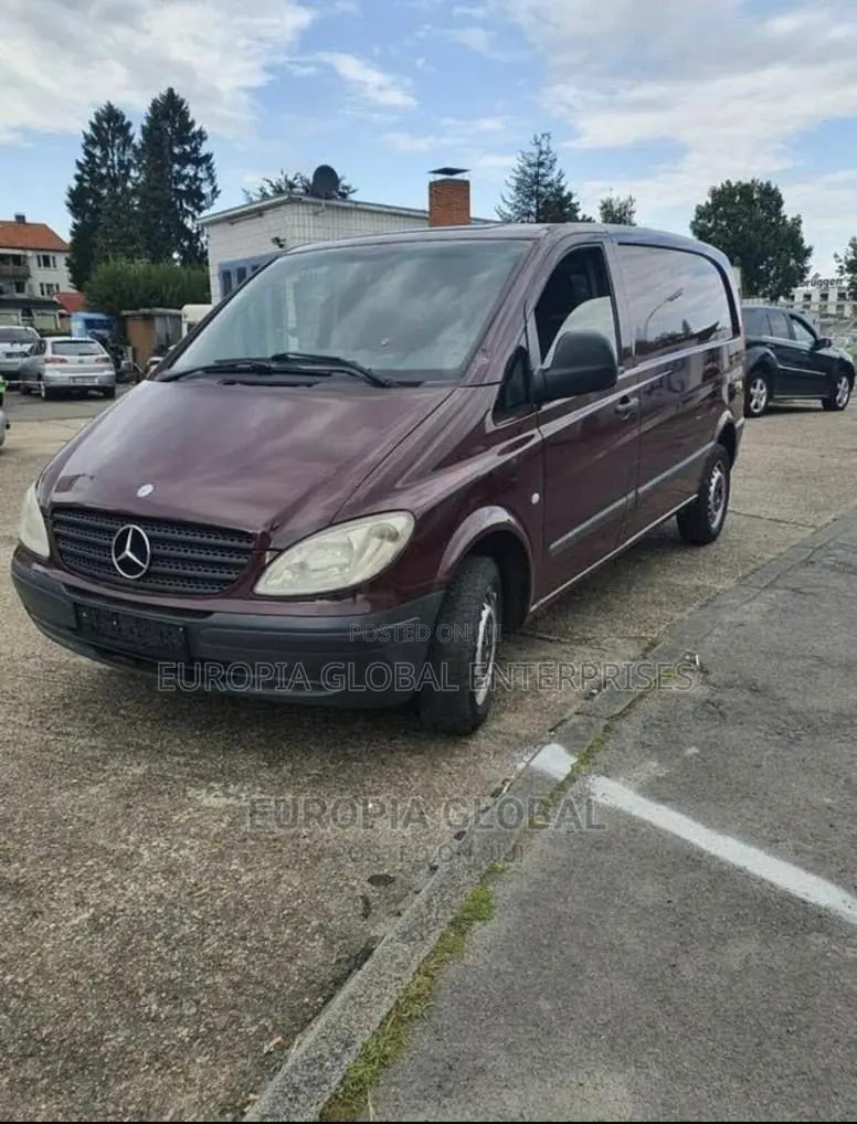 Mercedes-Benz Vito 2001 Red