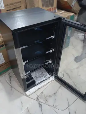 Hisense 91L Beverage Showcase Black Chillerler Jc-94