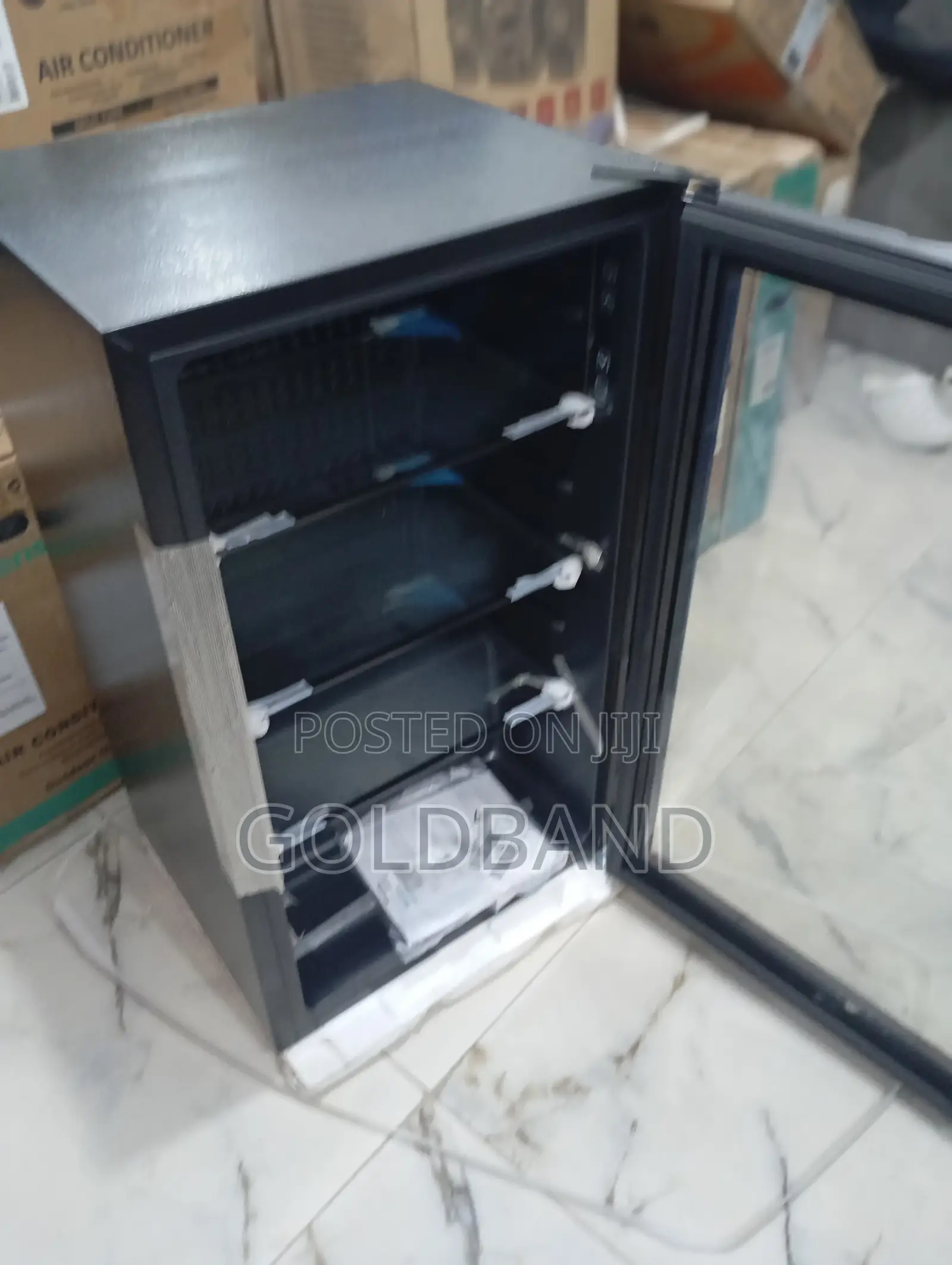 Hisense 91L Super Cooling Beverage Showcase Cooler Jc-94