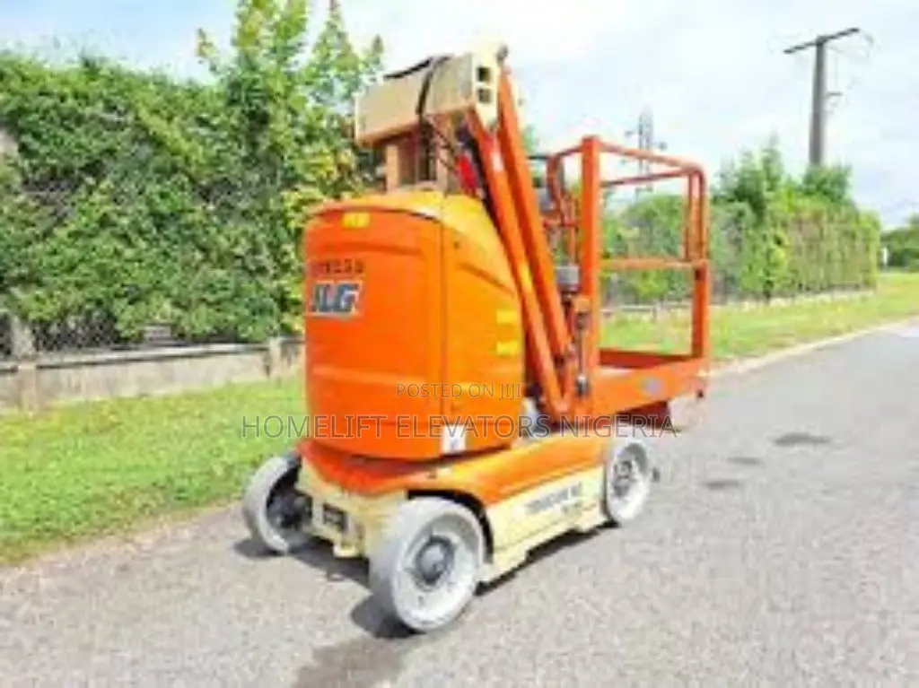 Customized Lightweight Vertical Mast Lift for Aerial