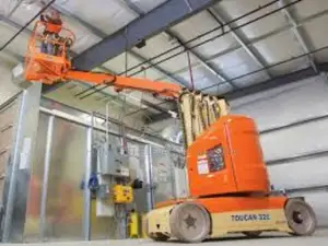 Automatic Vertical Elevated Man Working