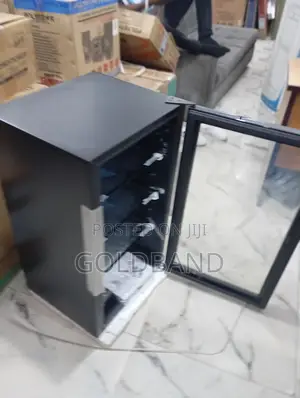 Hisense 91L Black Beverage Showcase Cooler Jc-94