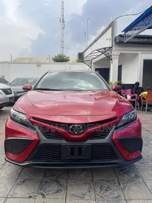 Toyota Camry 2022 Red