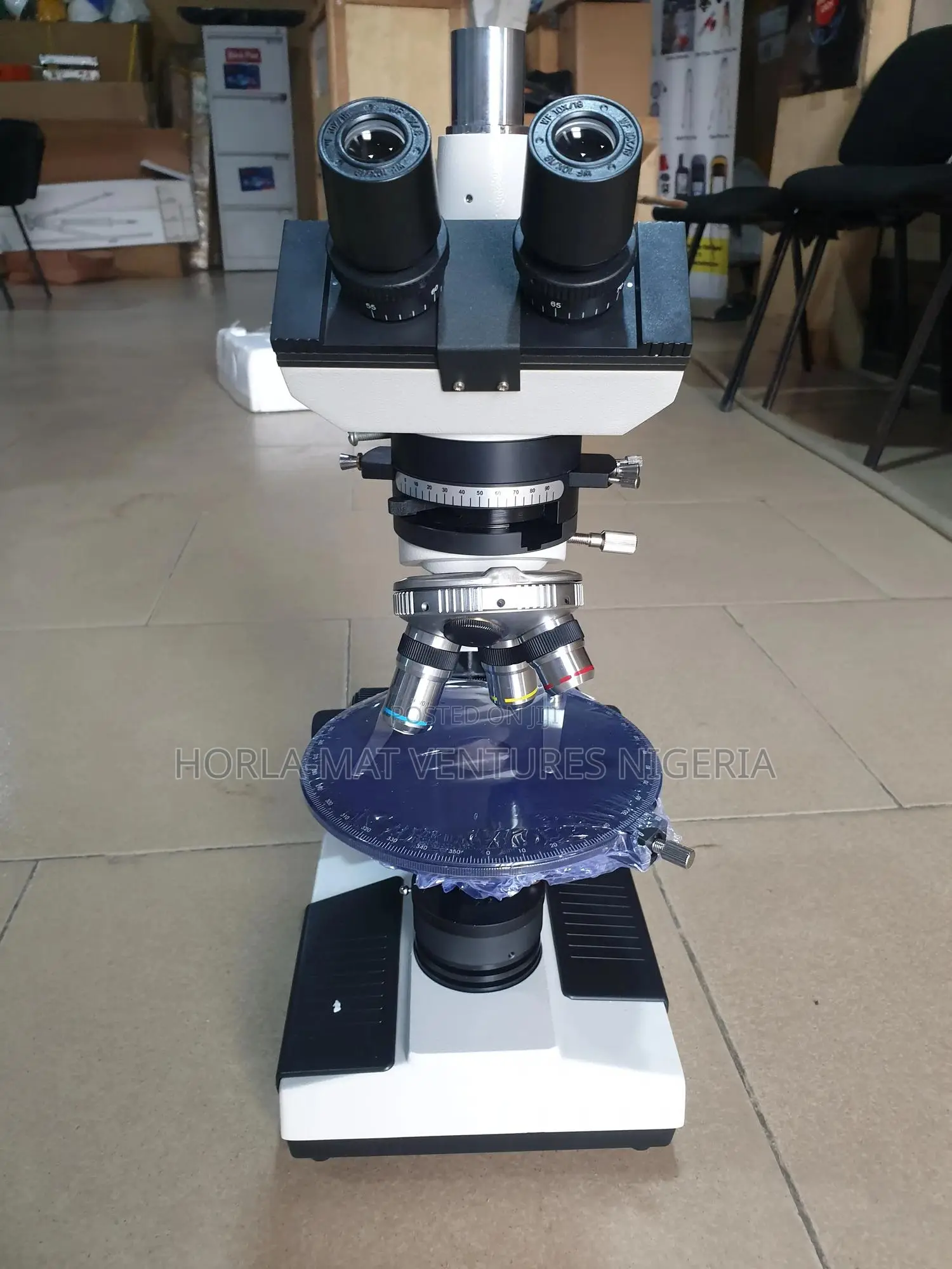 Trinocular Polarized Microscope