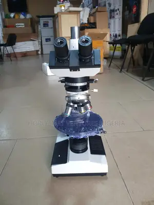 Trinocular Polarized Microscope