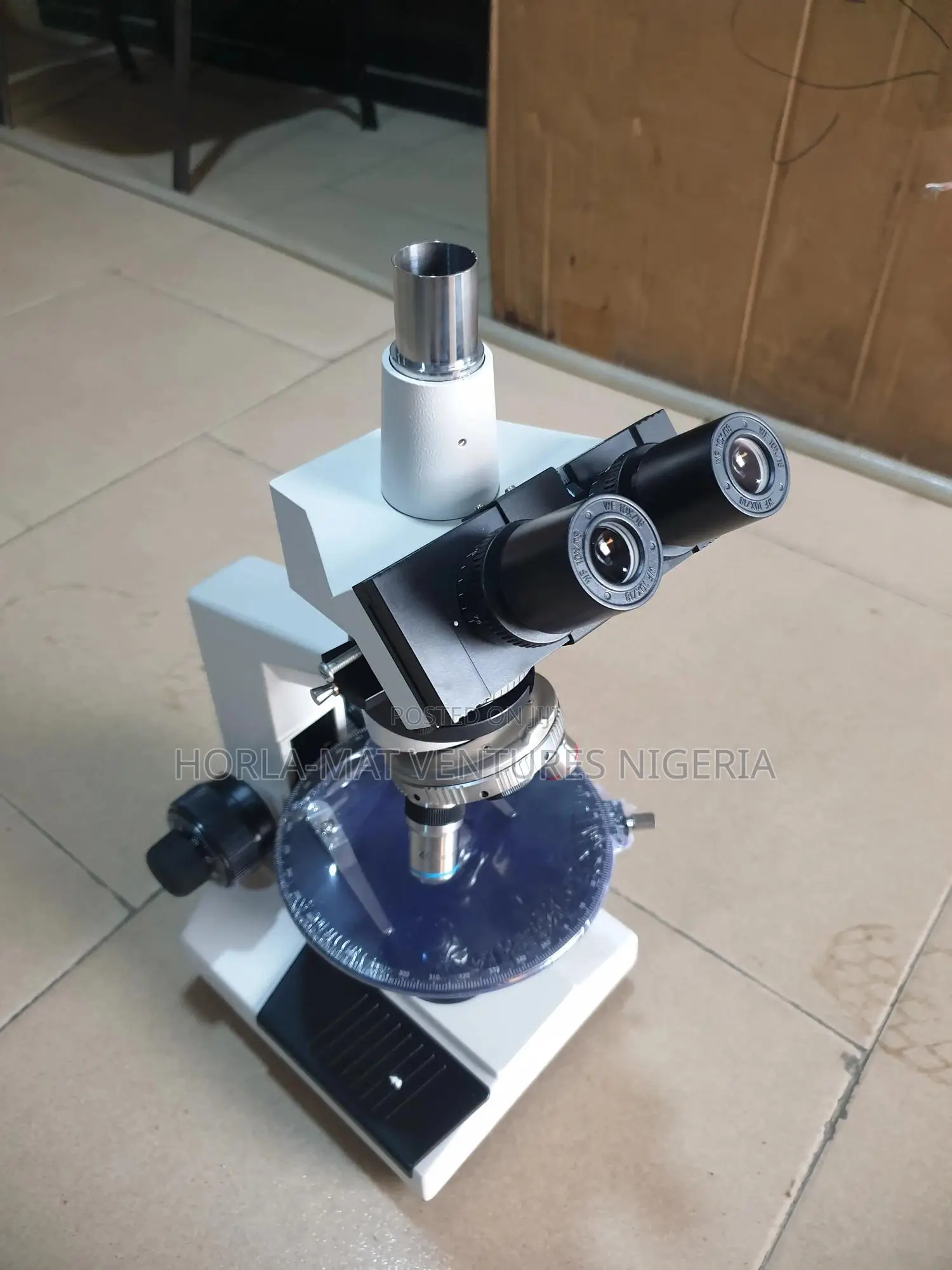 Trinocular Polarized Microscope