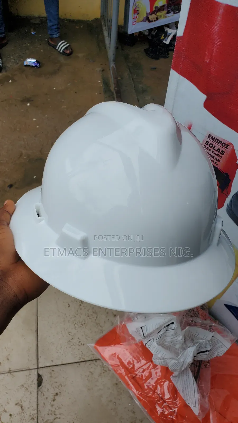 Round Helmet