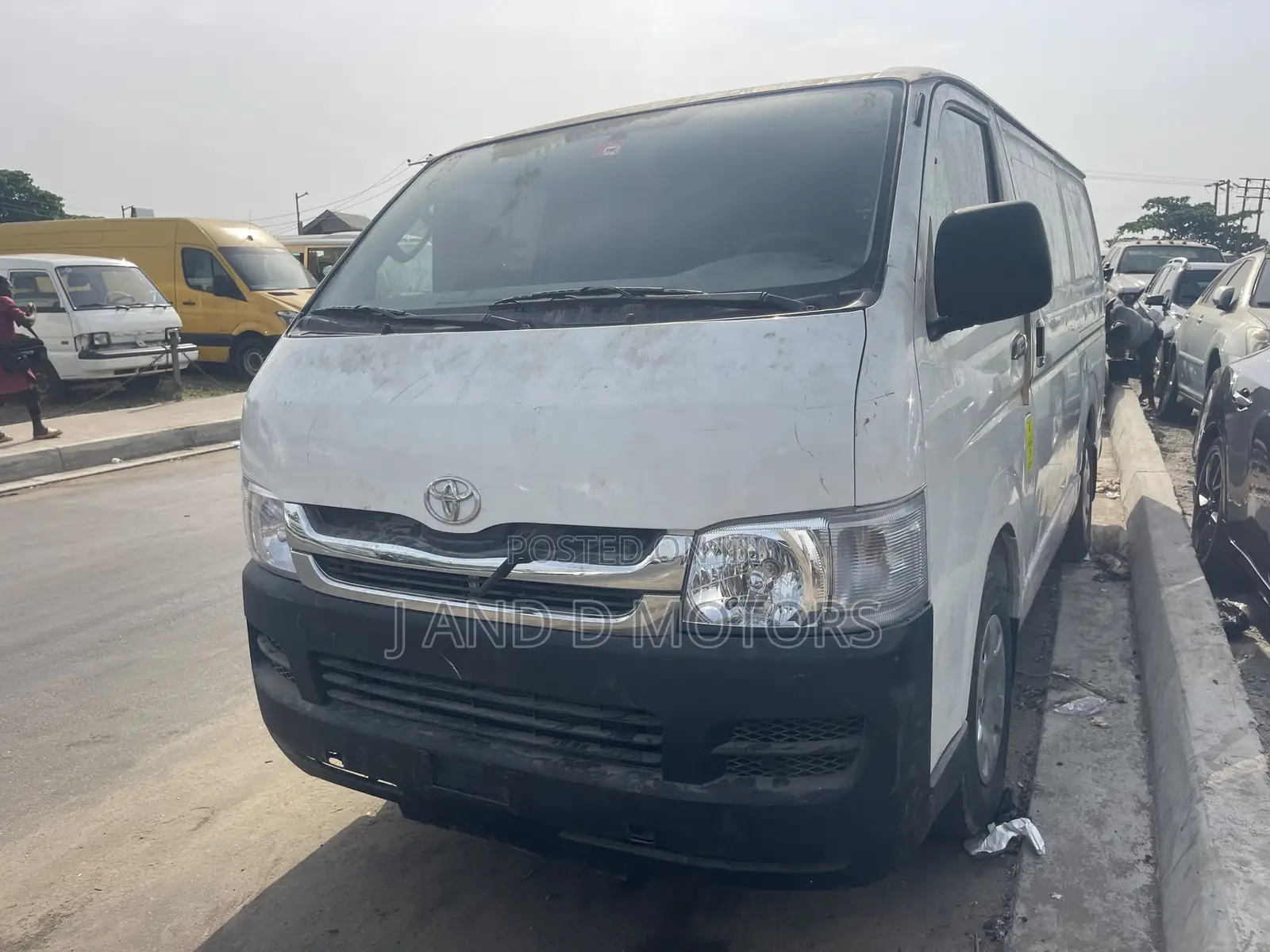 Toyota HiAce 2010 Silver