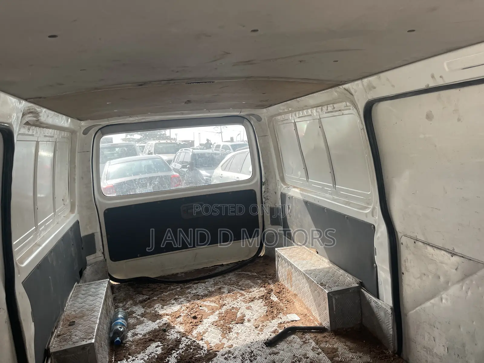 Toyota HiAce 2010 Silver