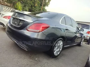 Mercedes-Benz C300 2016 Gray