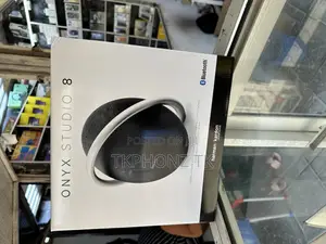 Onyx Studio 8