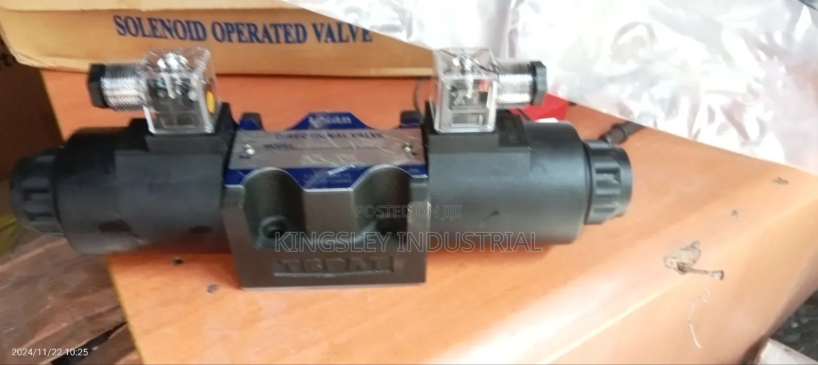 Yuken DSG-03-3C4-DL Hydraulic Valve