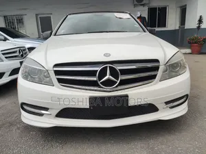 Mercedes-Benz C300 2011 White