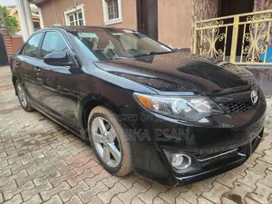 Toyota Camry SE 4dr Sedan (2.5L 4cyl 6A) 2013 Black