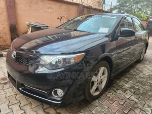 Toyota Camry SE 4dr Sedan (2.5L 4cyl 6A) 2013 Black