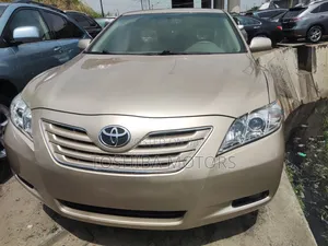 Toyota Camry 2008 Gold