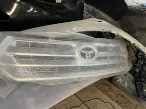 Front Grill Highlander 2012