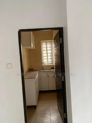 Mini Flat in Ago Palace for rent
