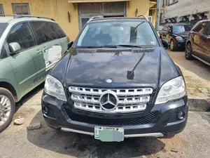 Photo - Mercedes-Benz M Class ML 350 4Matic 2010 Black