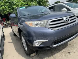 Toyota Highlander Limited 2012 Blue