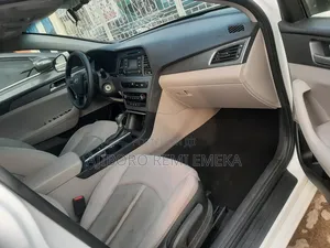 Hyundai Sonata SE 2017 White