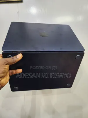 Laptop Apple MacBook Air 2022 M2 8GB Apple M2 SSD 256GB